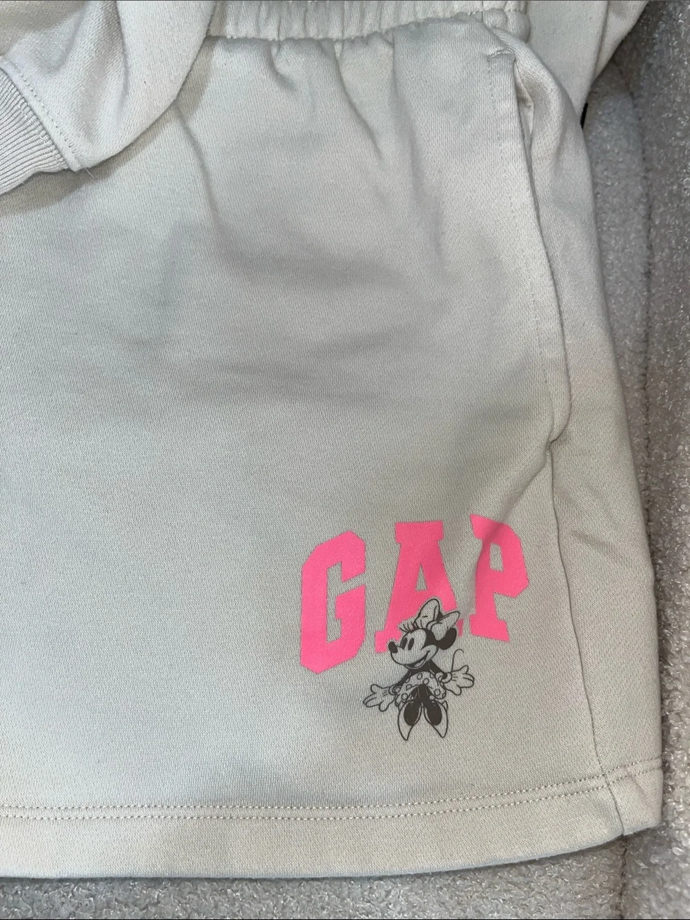 GAP x Disney Minnie Mouse Beige Cream Pink Sweatshirt and Shorts Set EUC Medium